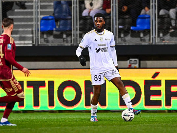 Absen Dari Latihan, Liverpool Besar Kemungkinan 'Panggil Pulang' Bek Ini