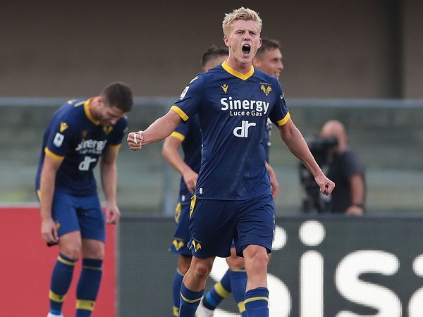 Lagi Butuh Duit, Hellas Verona Siap Lepas Josh Doig ke Marseille