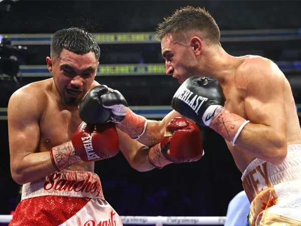 Jason Moloney Pertahankan Sabuk WBO Dalam Laga Menghibur Lawan Saul Sanchez