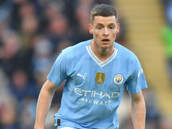 Chelsea Pertimbangkan Bajak Sergio Gomez dari Manchester City