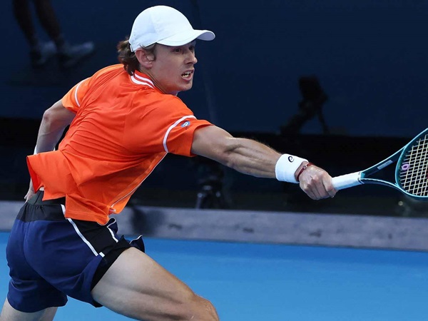 Hasil Australian Open: Milos Raonic Mundur, Alex De Minaur Melaju