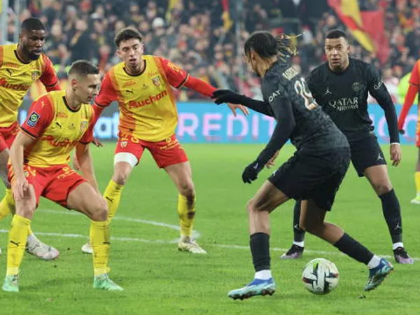 Hasil Pertandingan Ligue 1 Prancis: RC Lens 0-2 Paris St Germain