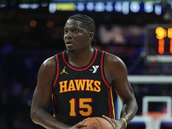 Selain Dejounte Murray, Lakers Juga Tertarik Rekrut Clint Capela