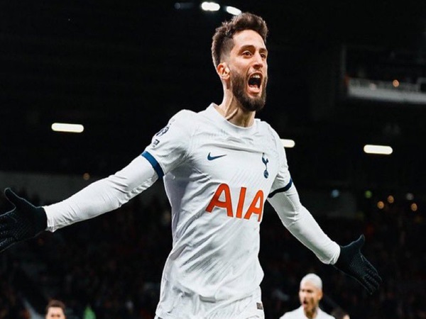 Tampil Impresif, Rodrigo Bentancur Terpilih Jadi Pemain Terbaik vs MU