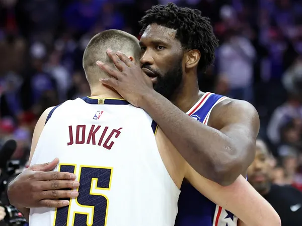 Joel Embiid ungkap isi bisikannya kepada Nikola Jokic.