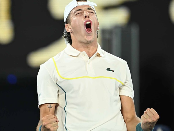 Hasil Australian Open: Arthur Cazaux Paksa Holger Rune Angkat Kaki