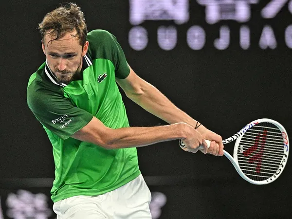 Hasil Australian Open: Menolak Menyerah, Daniil Medvedev Tahan Laju Emil Ruusuvuori