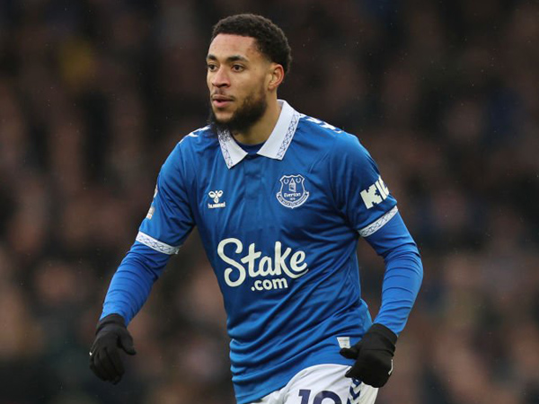 Lyon Tengah Berusaha Bajak Arnaut Danjuma dari Everton