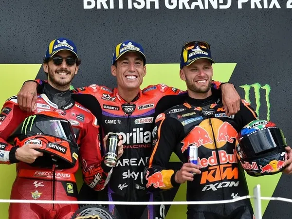 Francesco Bagnaia, Ducati, Aleix Espargaro, Aprilia Racing, Brad Binder, KTM