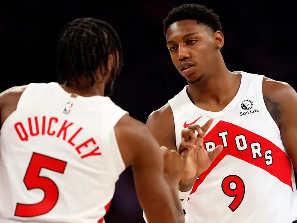 RJ Barrett sumringah dapat video tribute dari New York Knicks.