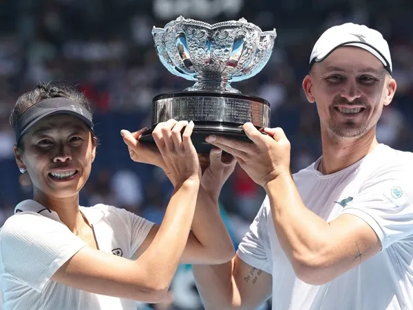 Hasil Australian Open: Hsieh Su Wei Dan Jan Zielinski Angkat Trofi Kemenangan