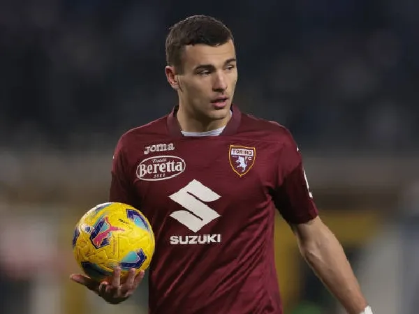 Urbano Cairo Tolak Tawaran Milan Untuk Alessandro Buongiorno