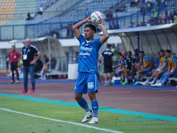 Bek Persib, Daisuke Sato