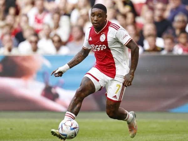 Coman Cedera Parah, Bayern Munich Mulai Dekati Steven Bergwijn