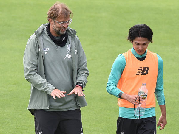 Takumi Minamino Terkejut Dengar Kabar Jurgen Klopp Tinggalkan Liverpool