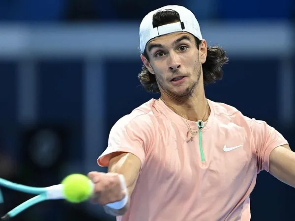 Performa Dominan Antar Lorenzo Musetti Lalui Laga Pertama Di Marseille