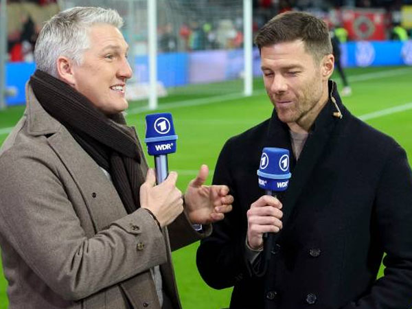 Bastian Schweinsteiger Sebut Mengelola Liverpool Adalah Mimpi Xabi Alonso