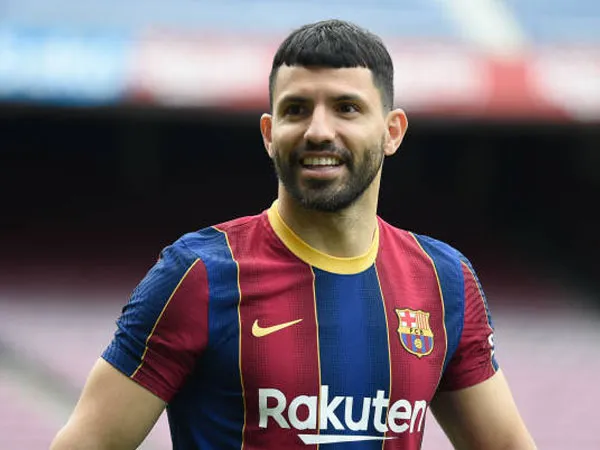 Sergio Aguero Jelaskan Alasan Tolak Nomor Punggung Lionel Messi di Barca