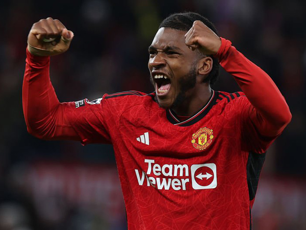 Pesan Willy Kambwala Bagi Pemain Muda MU: Jangan Menyerah!