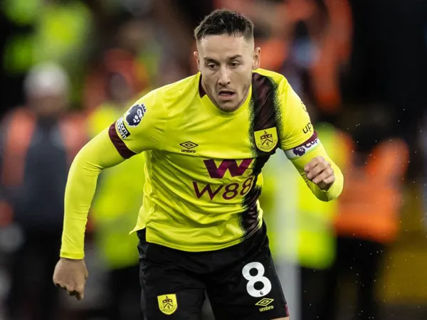 Josh Brownhill Tanggapi Kekalahan Burnley di Markas Liverpool