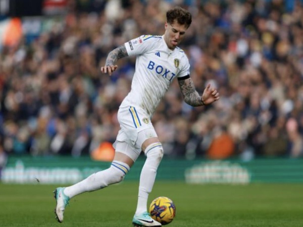 Leeds Ingin Permanenkan Rodon, Tottenham Pasang Harga Tinggi