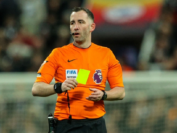 Chris Kavanagh akan Pimpin Laga Chelsea vs Liverpool di Final Carabao Cup