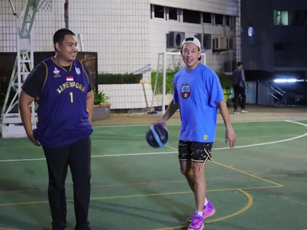 Denny Sumargo Merasa Terhormat Tanding Basket dengan Menpora