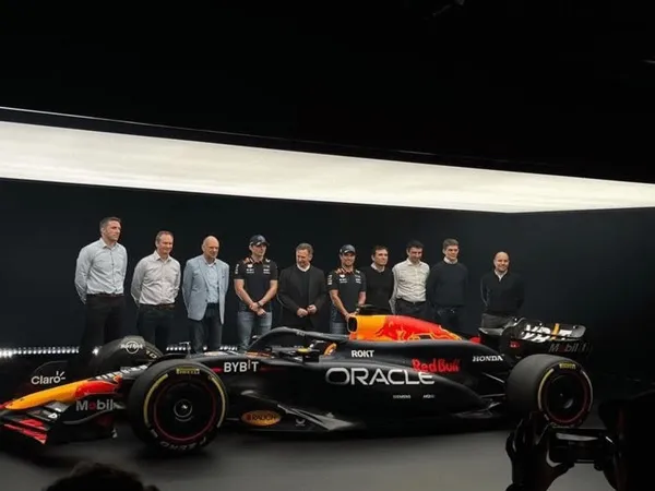 Resmi Diluncurkan, Mobil Red Bull RB20 Kok Mirip Mercedes?