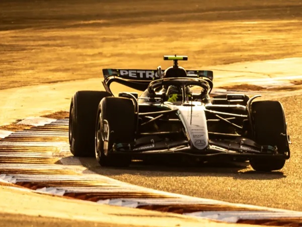 Lewis Hamilton Mengaku W15 Miliki Fondasi yang Baik