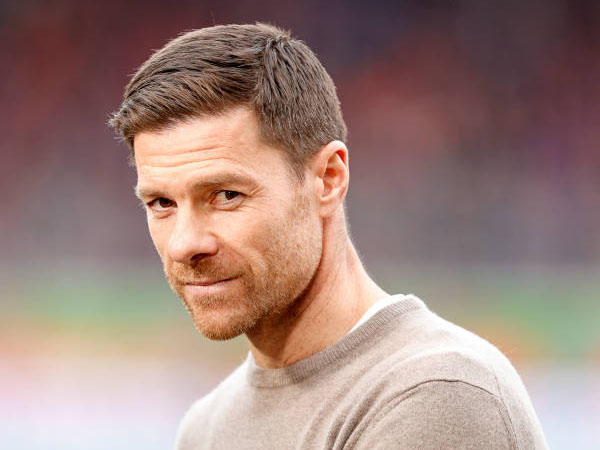 Ryan Babel Pilih Xabi Alonso Sebagai Penerus Ideal Jurgen Klopp