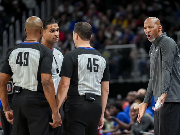 Monty Williams Tak Menyesal Kritik Keras Wasit