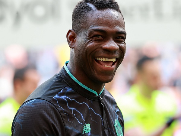 Tengilnya Kumat Lagi, Mario Balotelli Ledakan Petasan di Ruang Ganti