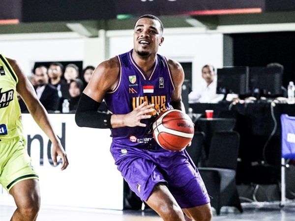 Xavier Alexander Cetak Sejarah, Hawks Lumat Pacific Caesar