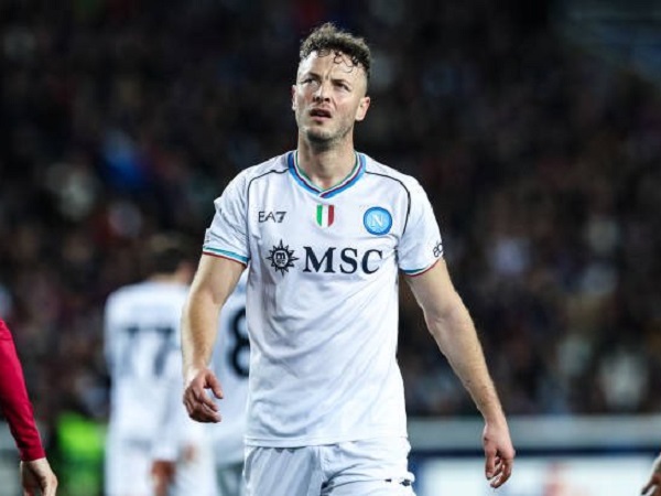 Amir Rrahmani Ungkap Penyebab Napoli Kalah dari Barcelona