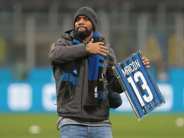 Mantan bek sayap asal Brasil yaitu Maicon, beropini soal begitu perkasanya Inter Milan di sepanjang musim 2023/24 / via Getty Images