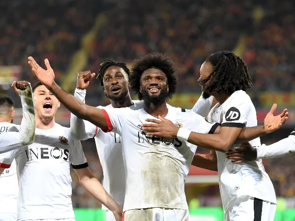 Terem Moffi mencetak dwigol dalam kemenangan OGC Nice atas RC Lens