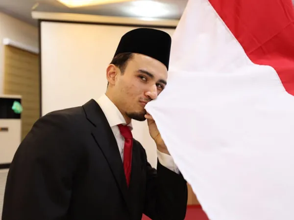 Pemain naturalisasi timnas Indonesia, Nathan Tjoe-A-On