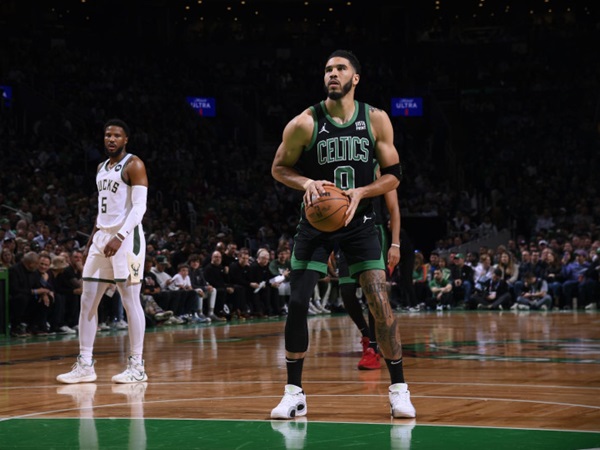 Jayson Tatum Antarkan Boston Celtics Hentikan Perlawanan Bucks