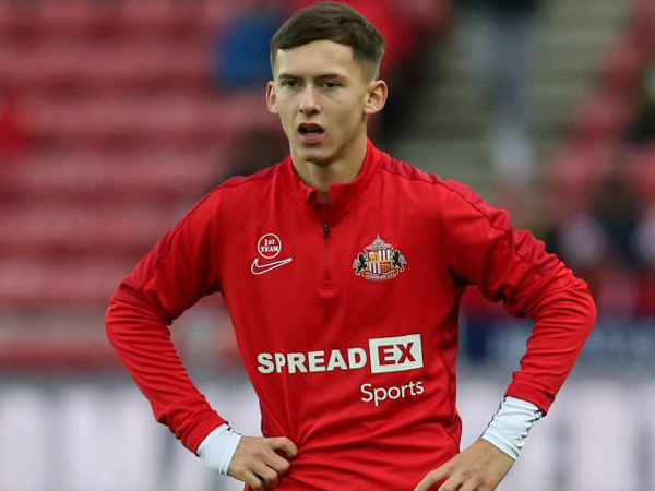 Newcastle Pantau Perkembangan Bintang Muda Sunderland, Chris Rigg