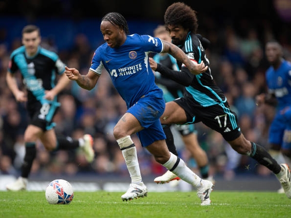 Raheem Sterling Bantu Chelsea Amankan Talenta Muda Asal Nigeria