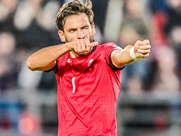 Antarkan Georgia Lolos ke Piala Eropa 2024, Khvicha Kvaratskhelia Cedera
