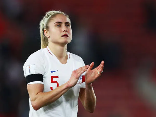 Eks Kapten Timnas Wanita Inggris, Steph Houghton Pensiun di Akhir Musim