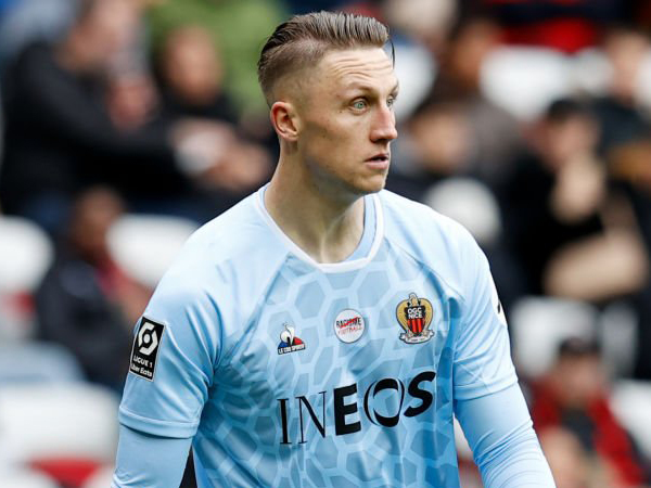 Marcin Bulka Jadi Rebutan Manchester United dan Real Madrid