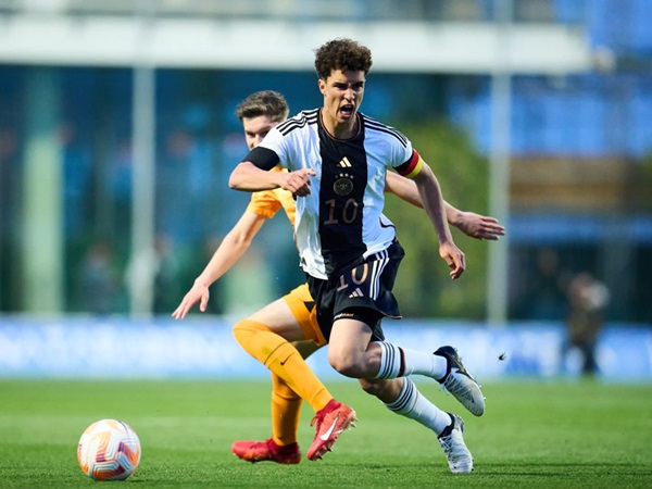 Noah Darvich Semakin Dekat untuk Tembus Tim Utama Barcelona