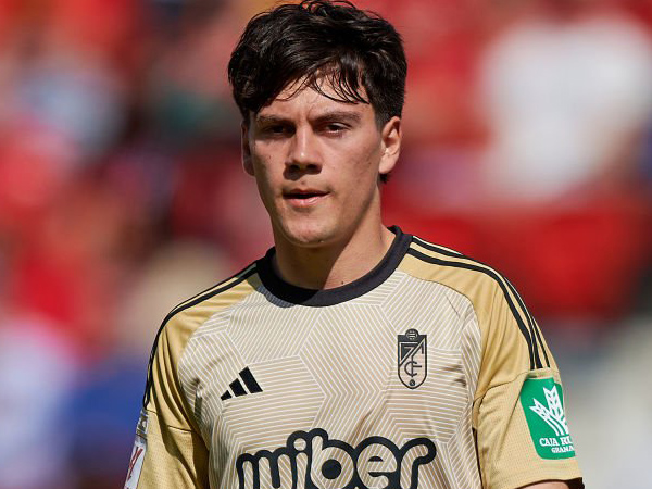 Manchester United Siap Lepas Facundo Pellistri di Musim Panas