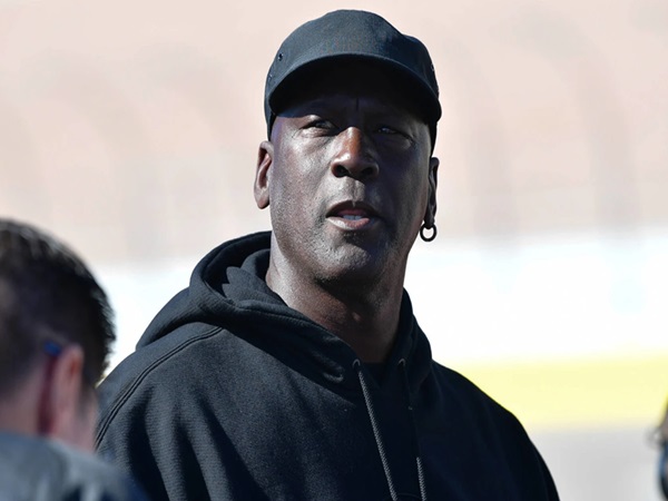 Michael Jordan Ternyata Tidak Suka dengan Phil Jackson