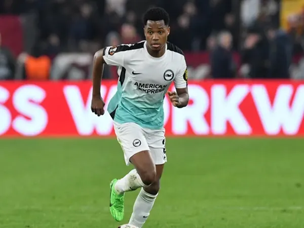 Roberto De Zerbi Tuntut Lebih dari Pemain Pinjaman Barcelona