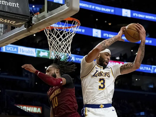 Anthony Davis senang Lakers terus meraih kemenangan secara konsisten.