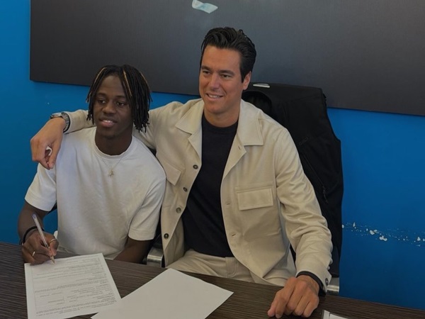 Winger Muda Bertalenta Lazio Resmi Teken Kontrak Baru Hingga 2028