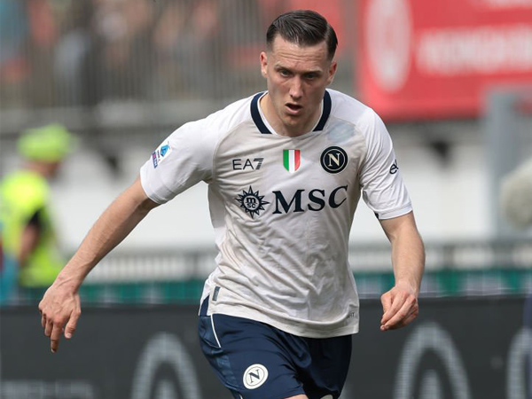 Keputusan Piotr Zielinski Tinggalkan Napoli Demi Inter Diklaim Sudah Tepat